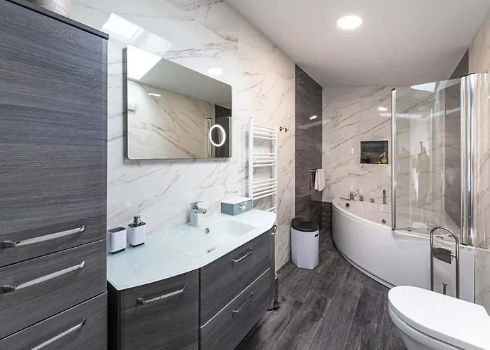 Premium With Jacuzzi Apartamento Trogir