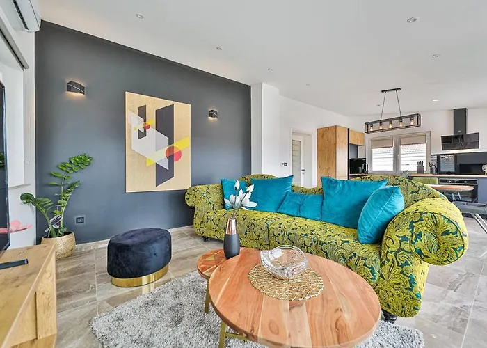 Premium With Jacuzzi *