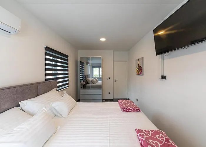 Premium With Jacuzzi Apartamento Trogir