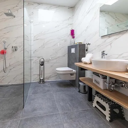 Premium With Jacuzzi Apartment *