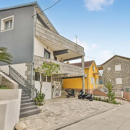 Premium With Jacuzzi *