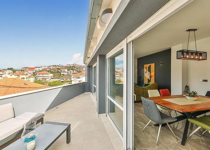 Apartman Premium With Jacuzzi Trogir