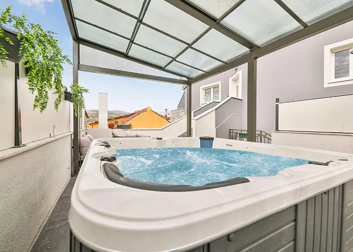 Appartement Premium With Jacuzzi *