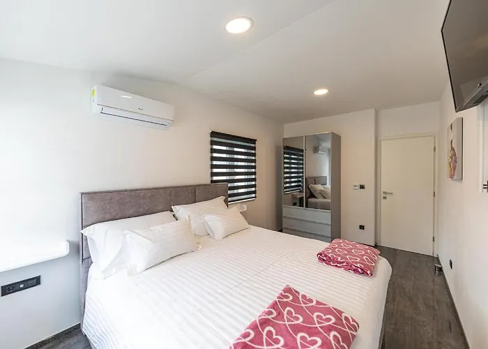 Premium With Jacuzzi