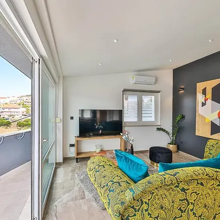 Premium With Jacuzzi * 特罗吉尔